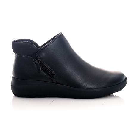 Picture of Clarks Kayleigh Mid 26163322