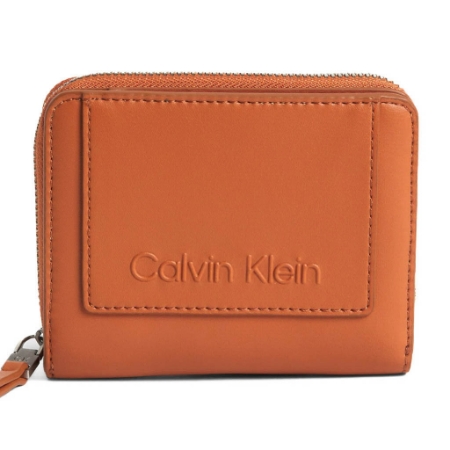 Picture of Calvin Klein K60K611099 GAP